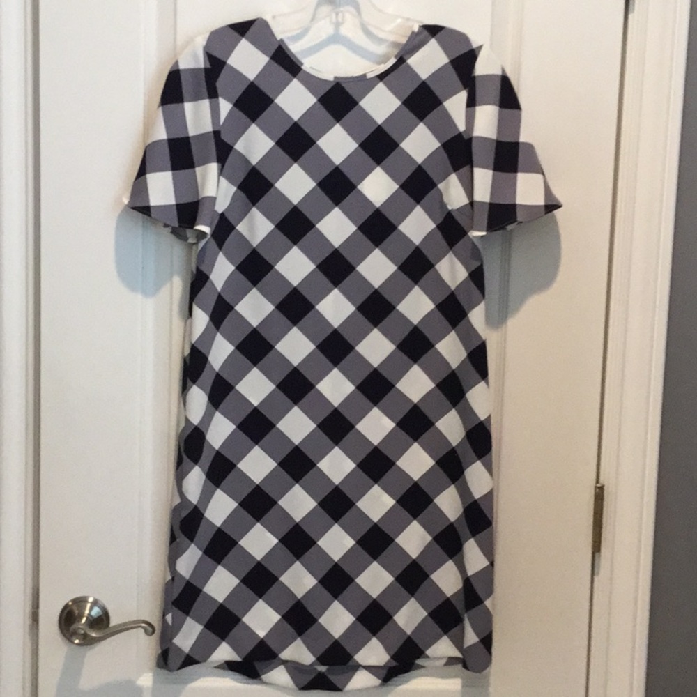 Large gingham print dress